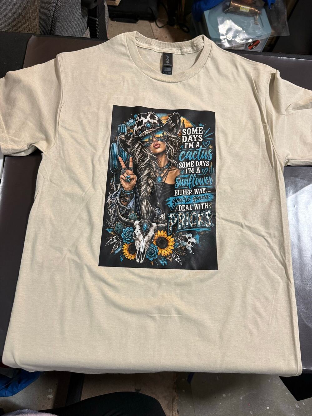Gildan Small Cowgirl Cactus Sunflower Western Graphic T-Shirt
